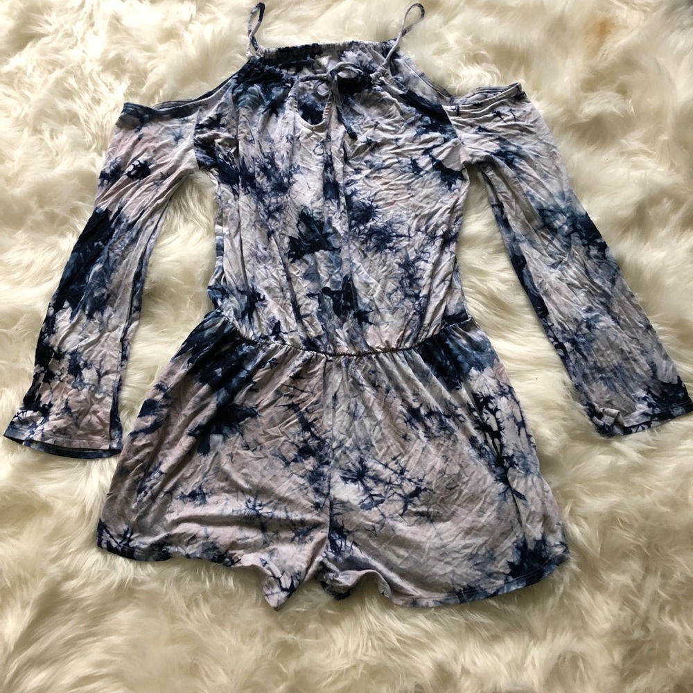 Belle&Sky Cold Shoulder Romper